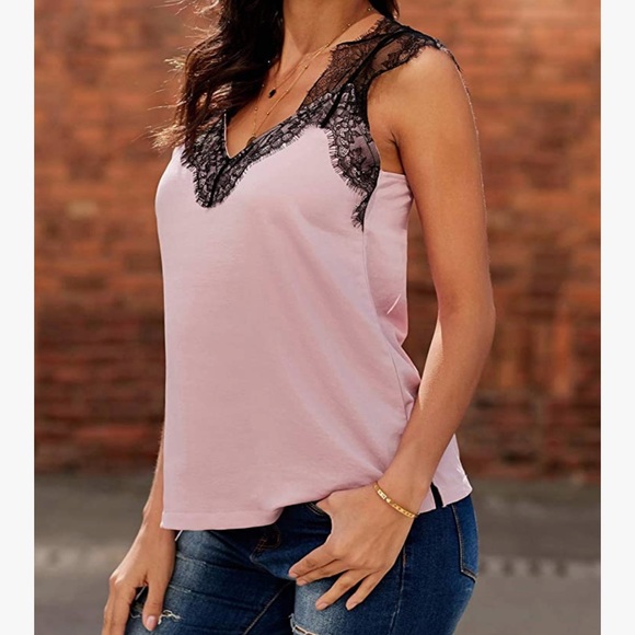 Super cute and soft lace cap sleeves tank top - Picture 4 of 16